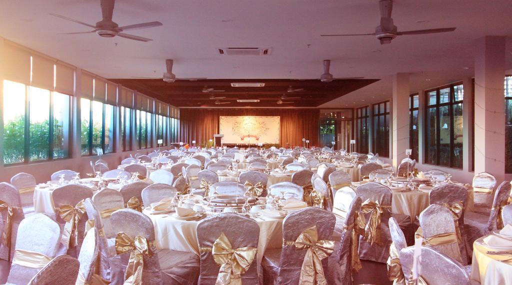 Acappella Suite Hotel, Шах-Алам Экстерьер фото